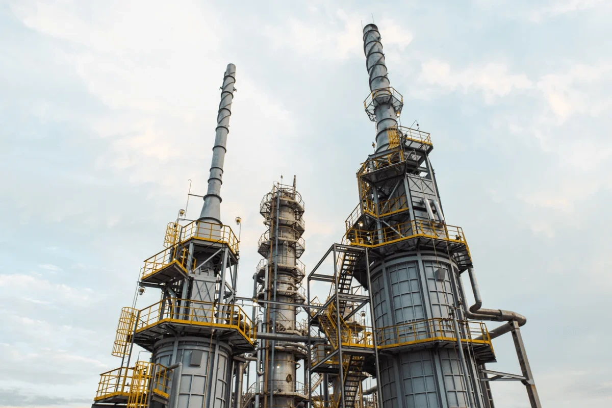 Сили оборони вразили один з найбільших російських НПЗ